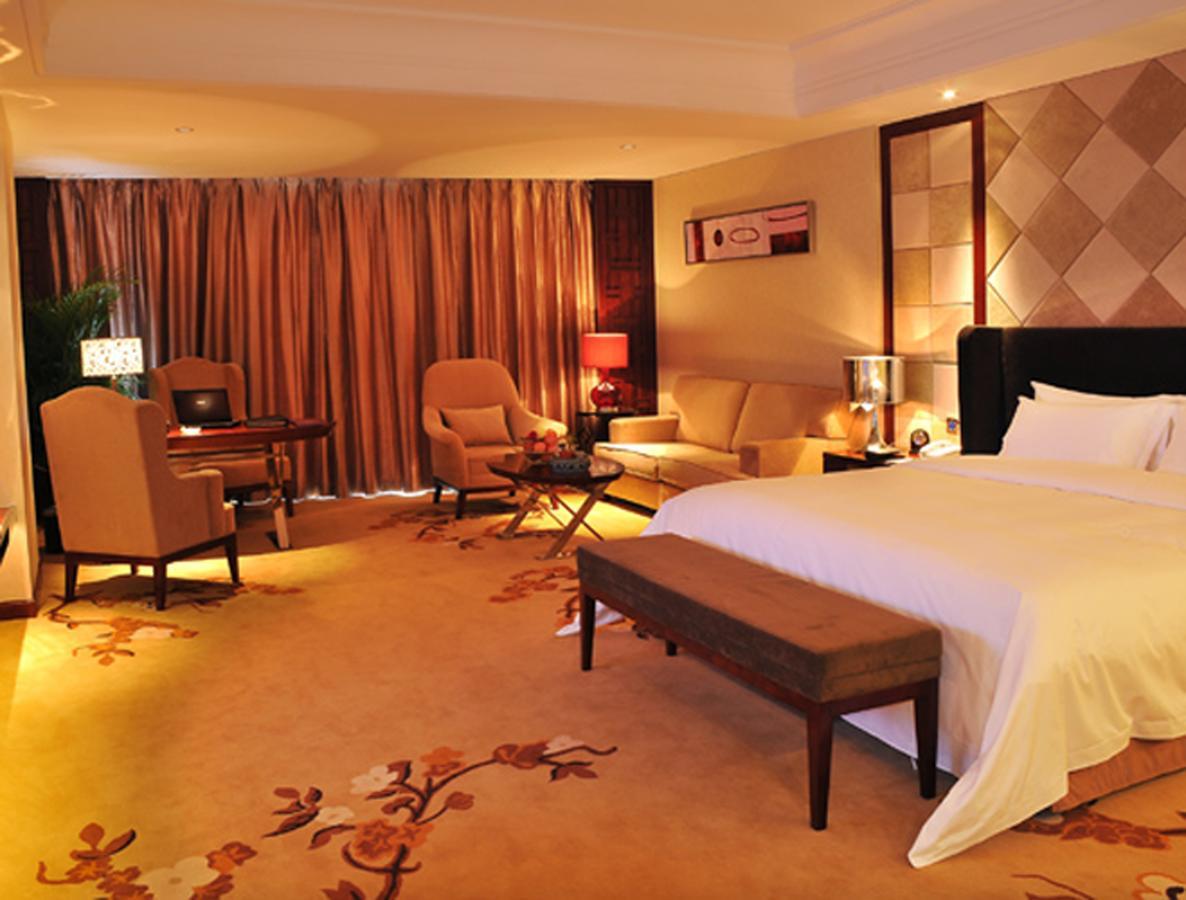Century Palace Hotel 東莞市 エクステリア 写真