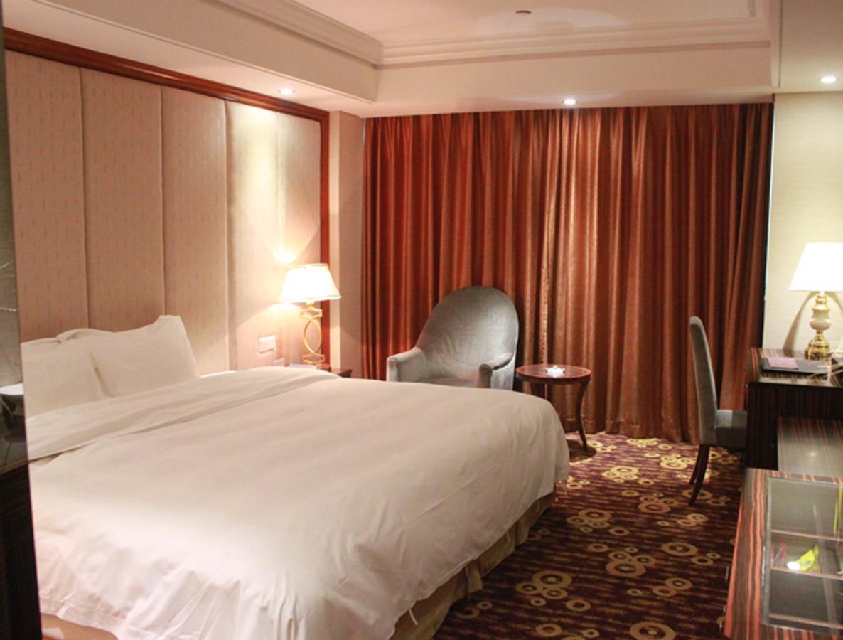 Century Palace Hotel 東莞市 エクステリア 写真